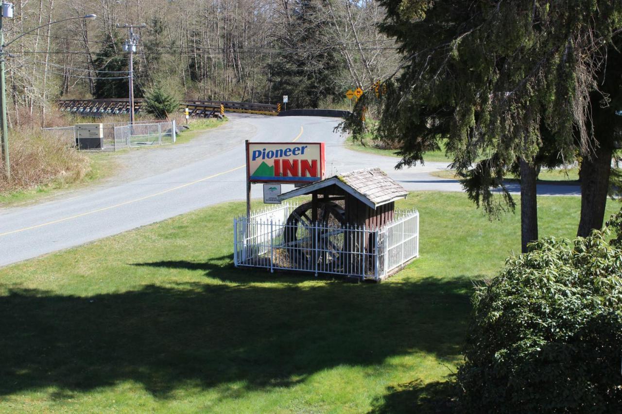Pioneer Inn By The River Port Hardy Εξωτερικό φωτογραφία